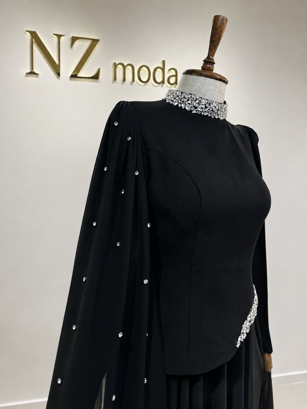 Nz Taş işlemeli Pelerinli Abiye-Siyah