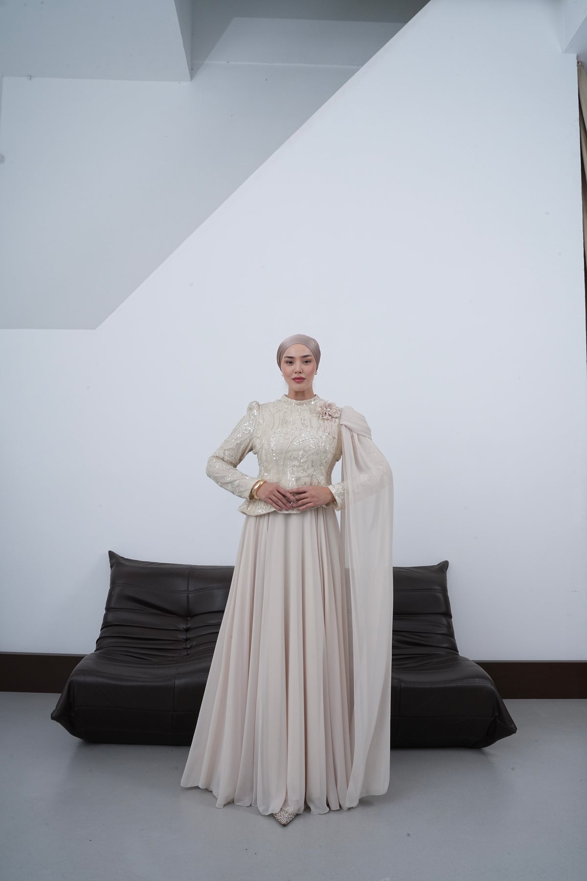 Mira Pelerinli Abiye-Bej
