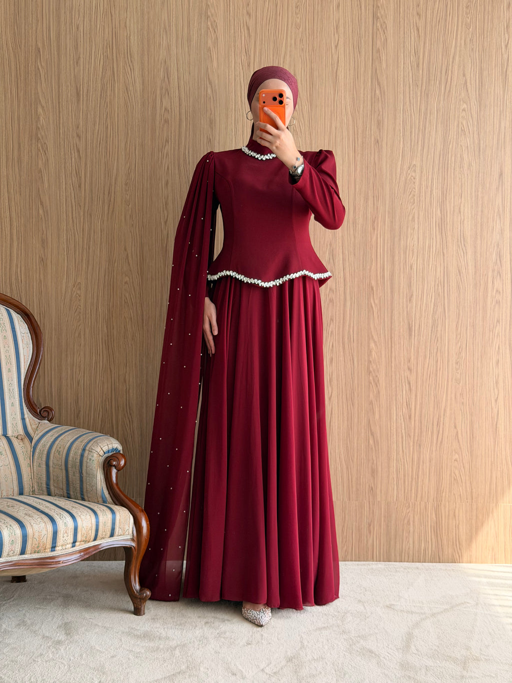 Zarif İnci Pelerinli Abiye- Bordo