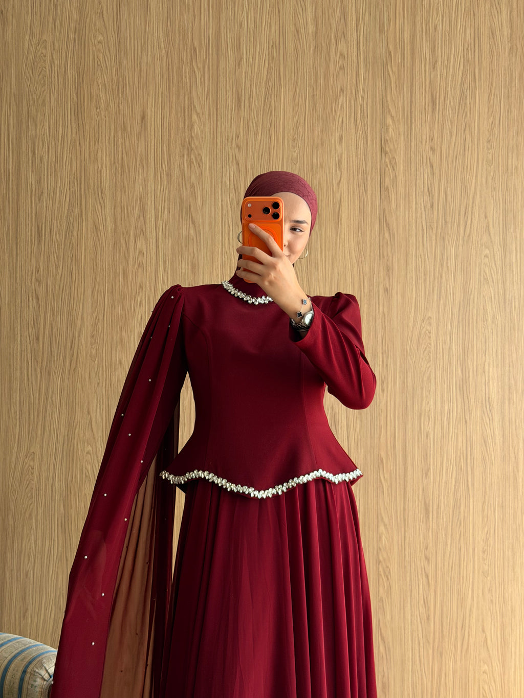 Zarif İnci Pelerinli Abiye- Bordo