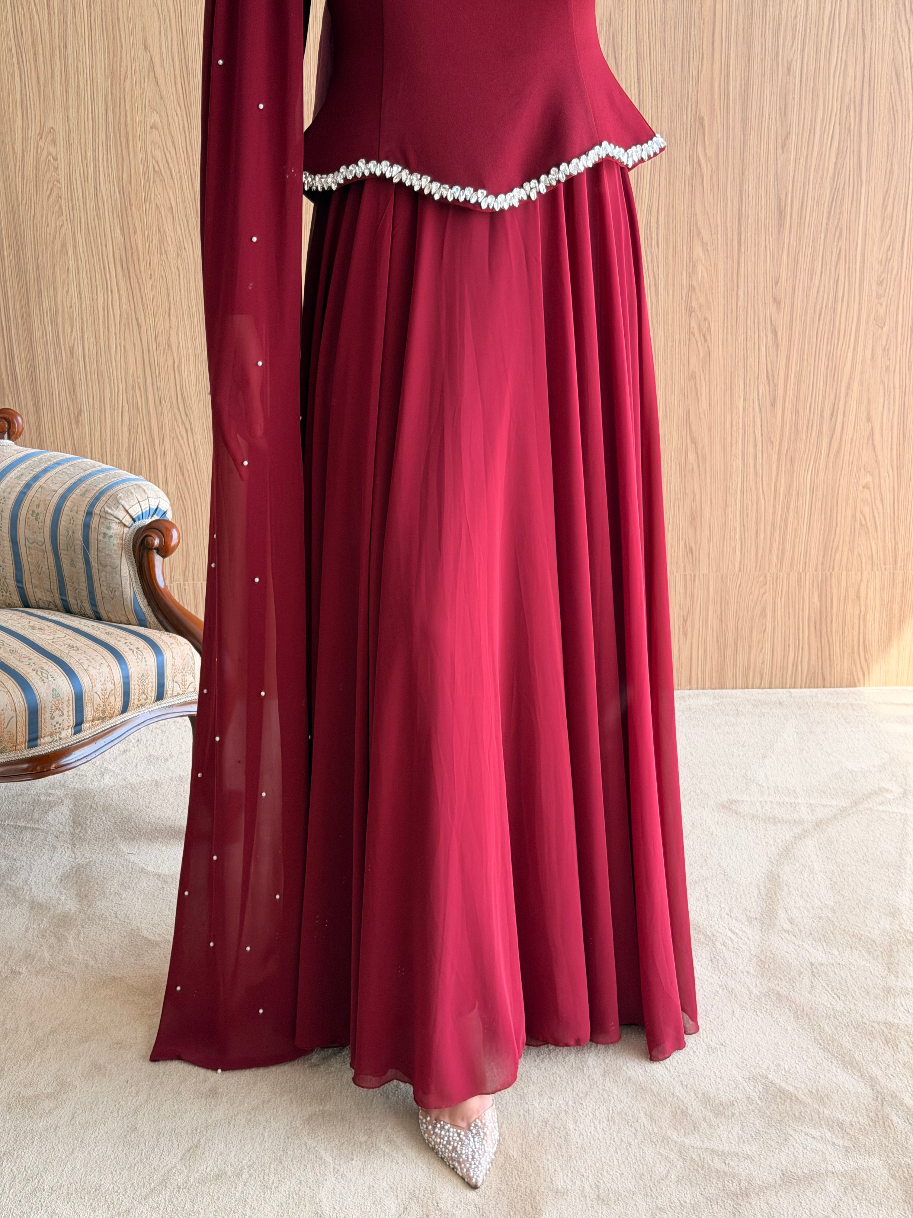Zarif İnci Pelerinli Abiye- Bordo