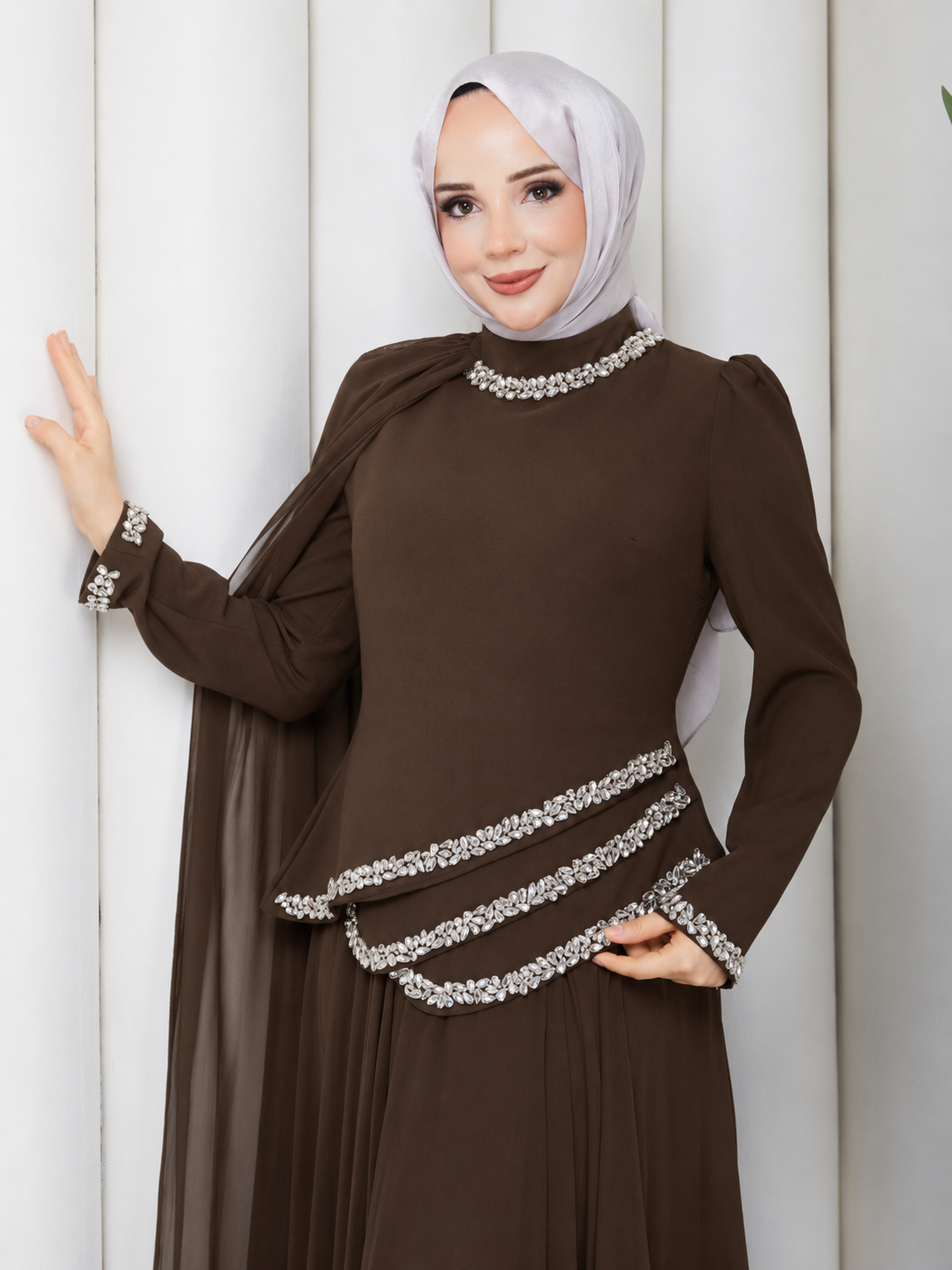 Taş Detaylı Şifon Pelerinli Abiye-Kahve